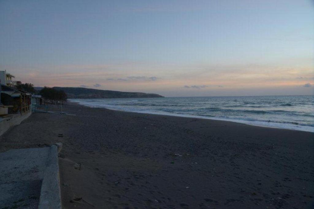 Lybian Sea Daire Kalamaki  Dış mekan fotoğraf